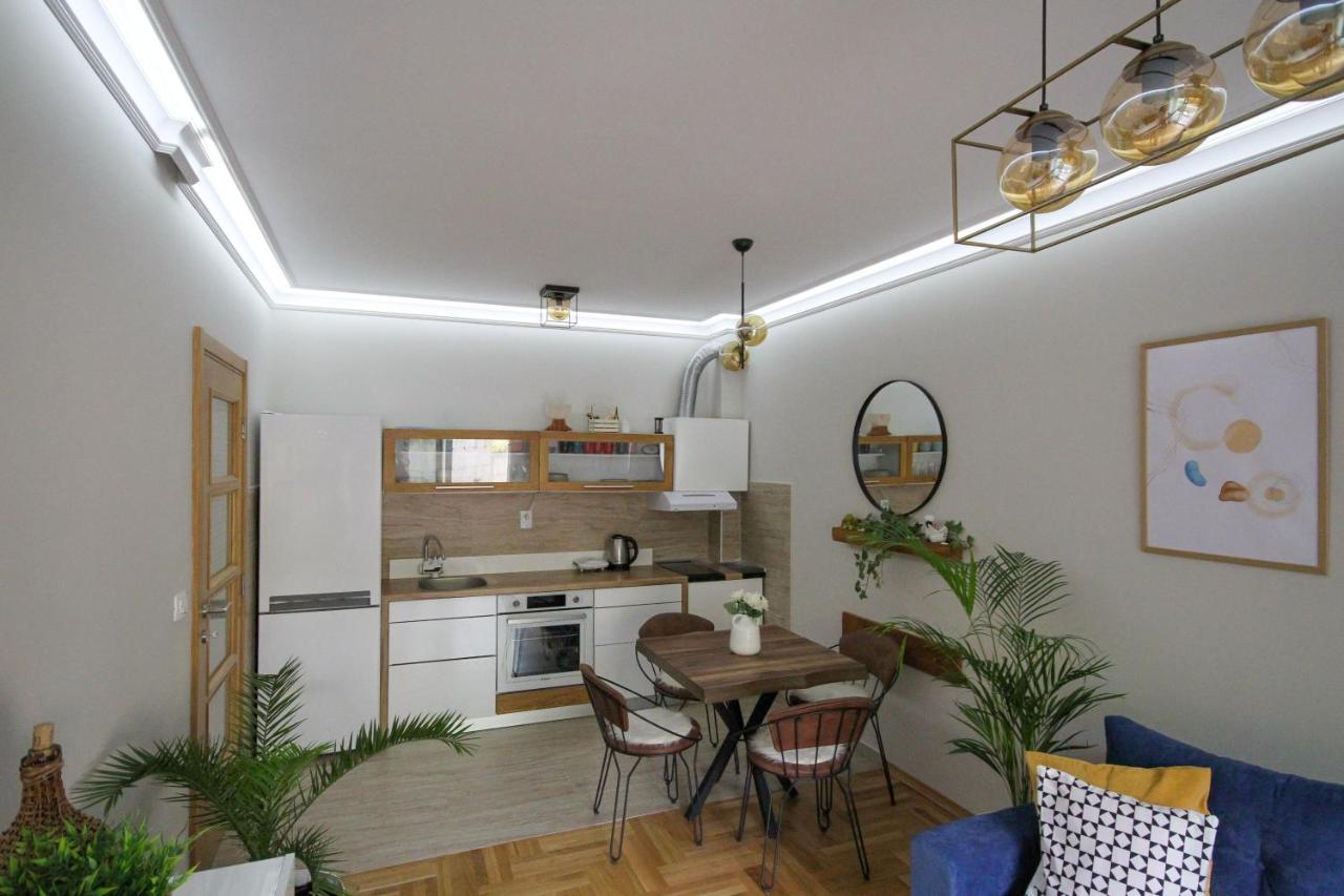 Laki Apartment Tivat Exterior photo