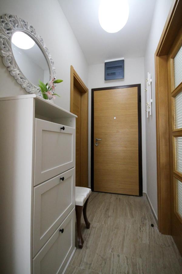 Laki Apartment Tivat Exterior photo