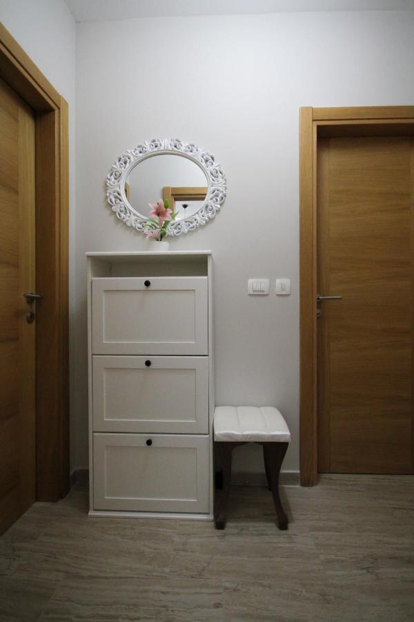 Laki Apartment Tivat Exterior photo