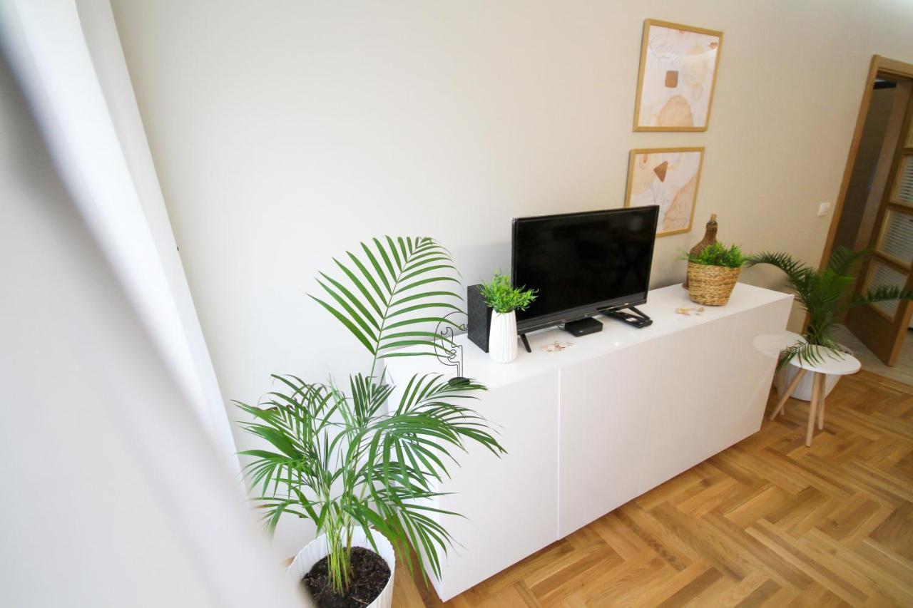 Laki Apartment Tivat Exterior photo