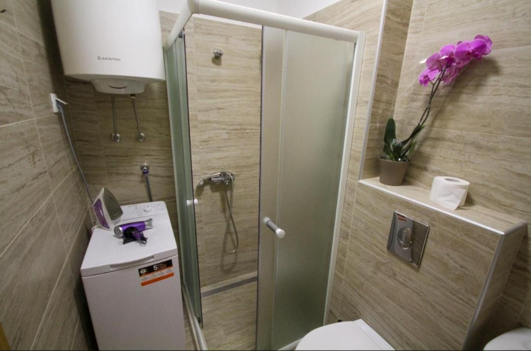 Laki Apartment Tivat Exterior photo